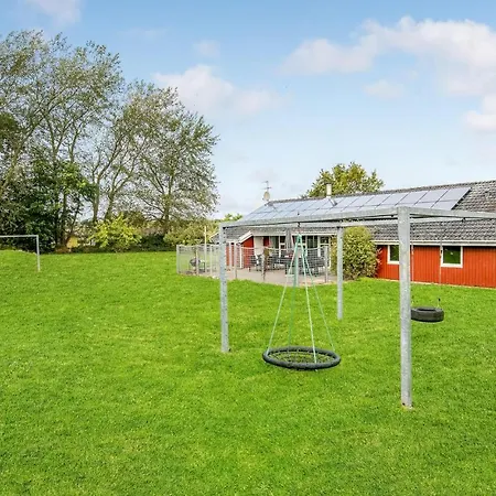 Stunning In With 6 Bedrooms, Sauna And Wifi Hébergement de vacances