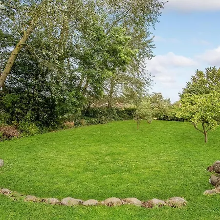 Stunning In With 6 Bedrooms, Sauna And Wifi
