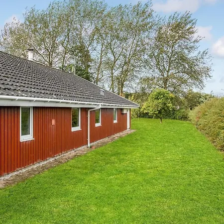 Stunning In With 6 Bedrooms, Sauna And Wifi *