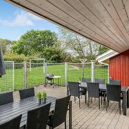 Stunning In With 6 Bedrooms, Sauna And Wifi